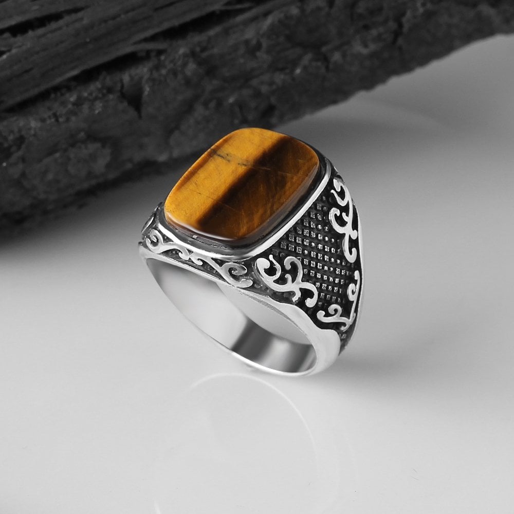 Chic Tigers Eye Ring