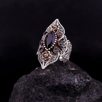 Sapphire Rhombus Filigree Ring