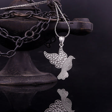 Elegant Pigeon Filigree Necklace