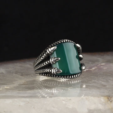 Eagle Claw Curved Green Aqeeq Ring