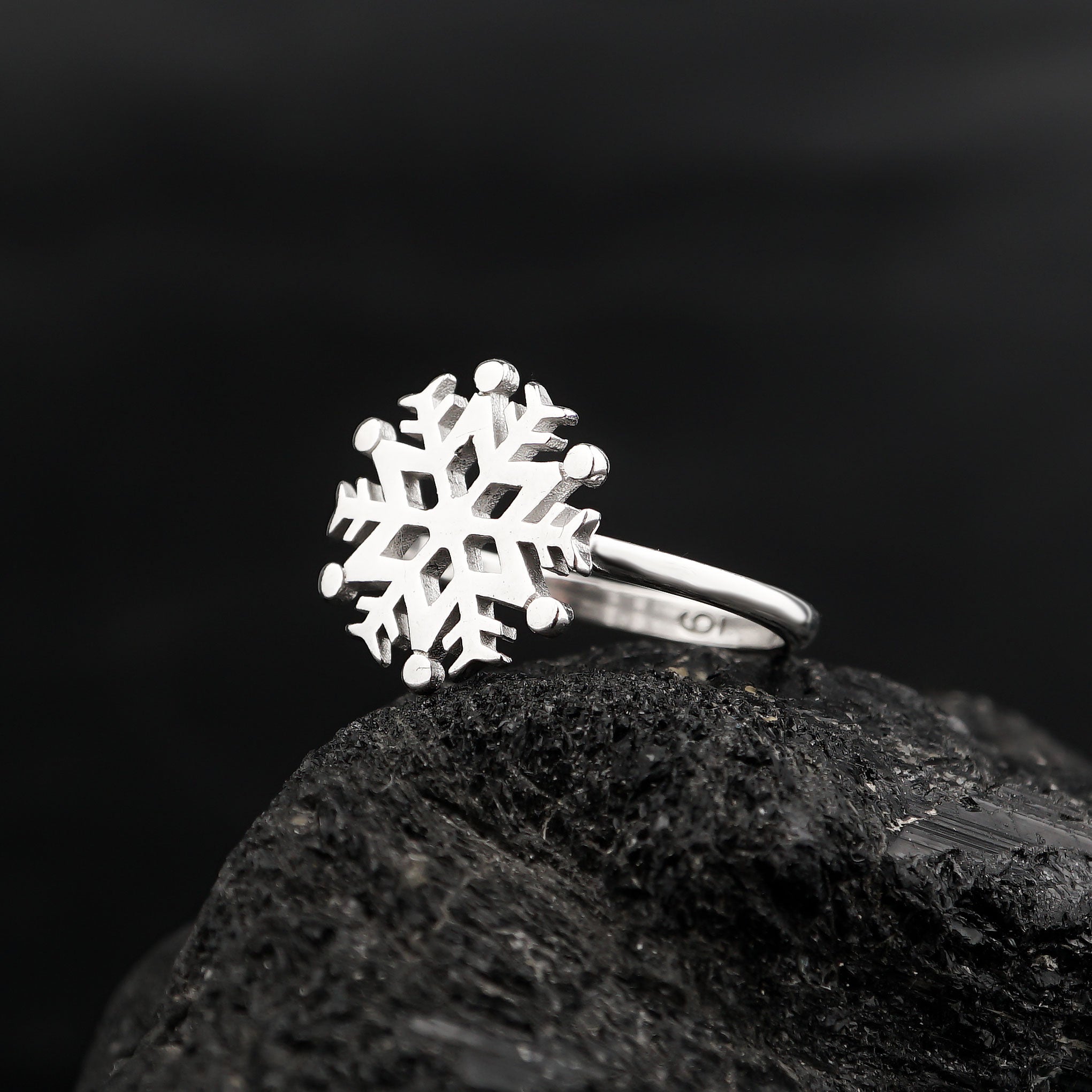 Snow Star Ring: Sterling Silver