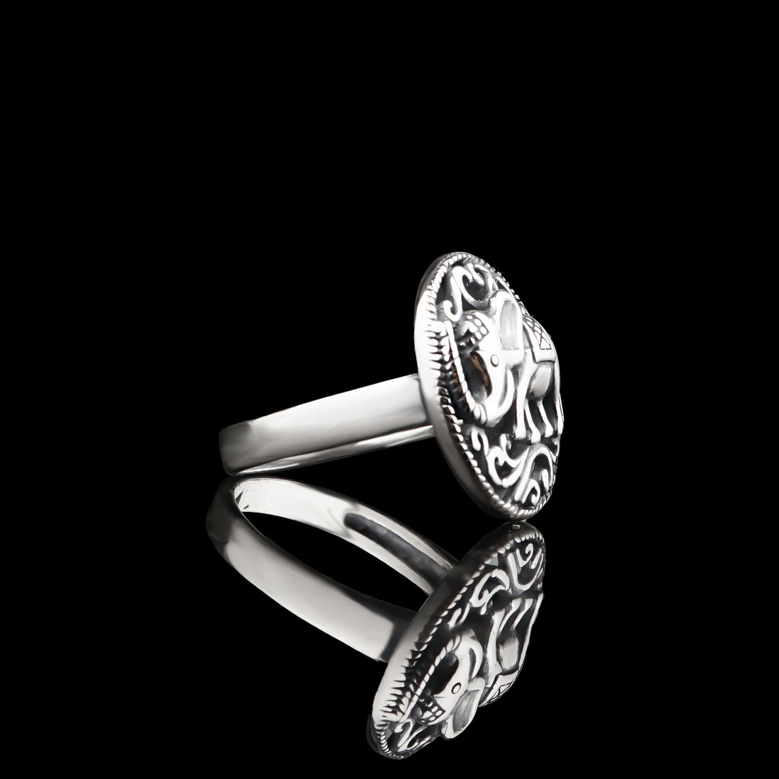 Majestic Elephant Emblem Ring: Sterling Silver