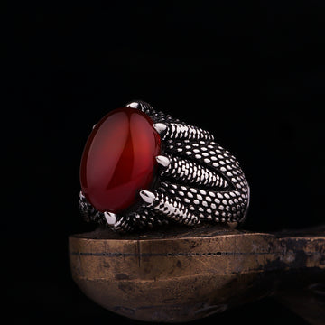 Red Aqeeq Lion Claw Ring