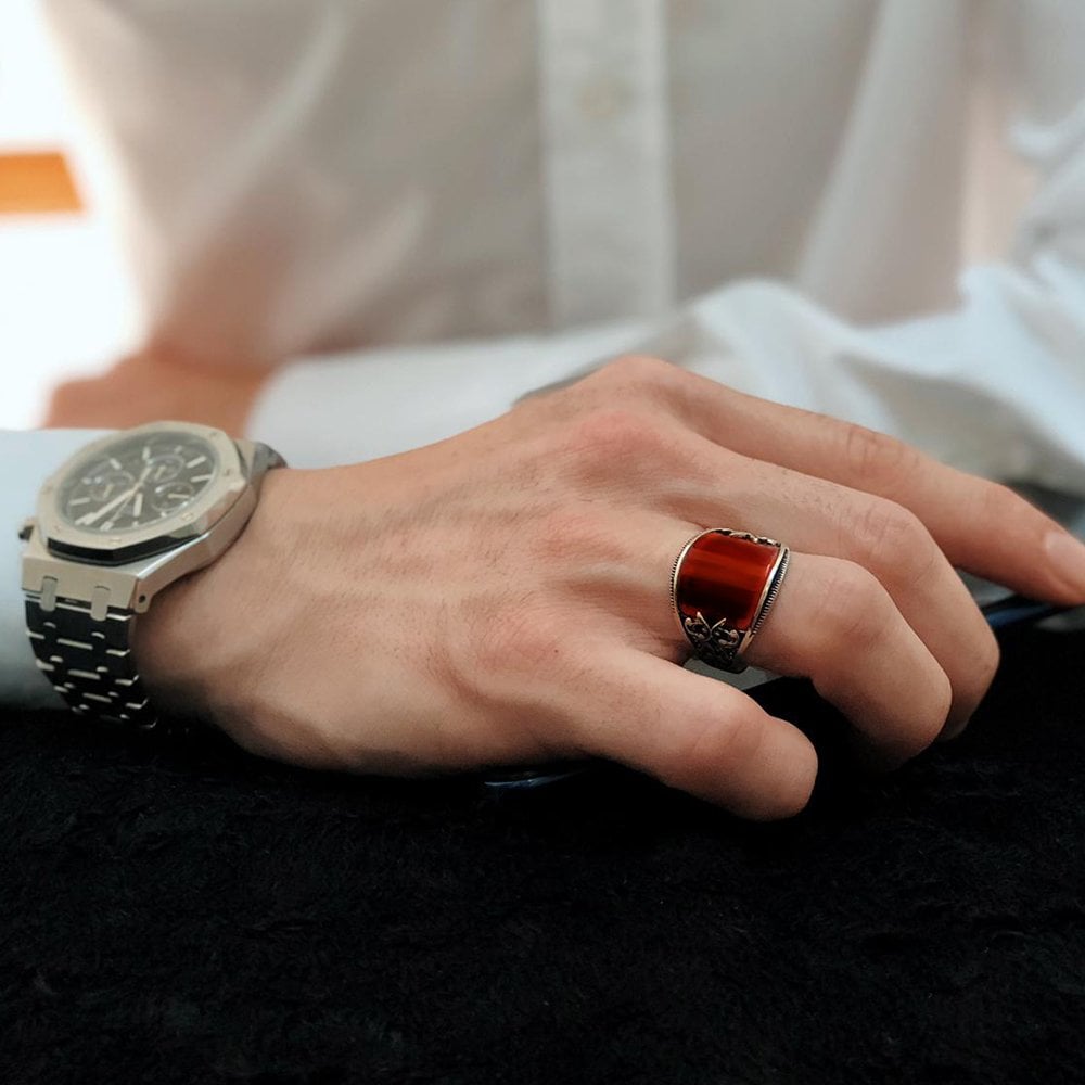 Curved Red Aqeeq Ring