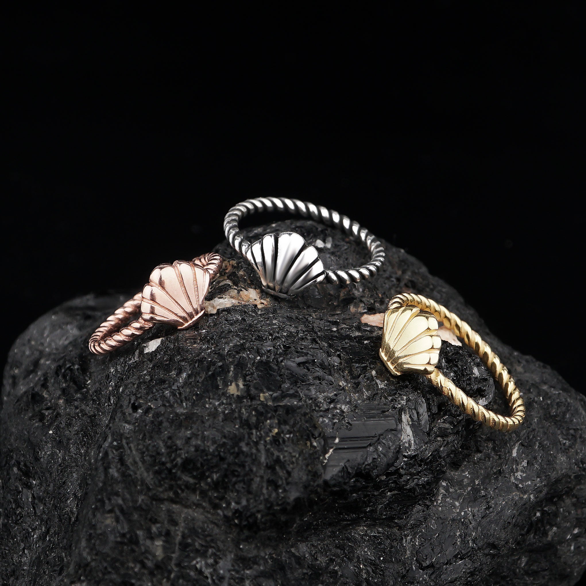 Elegant Seashell Ring: Sterling Silver