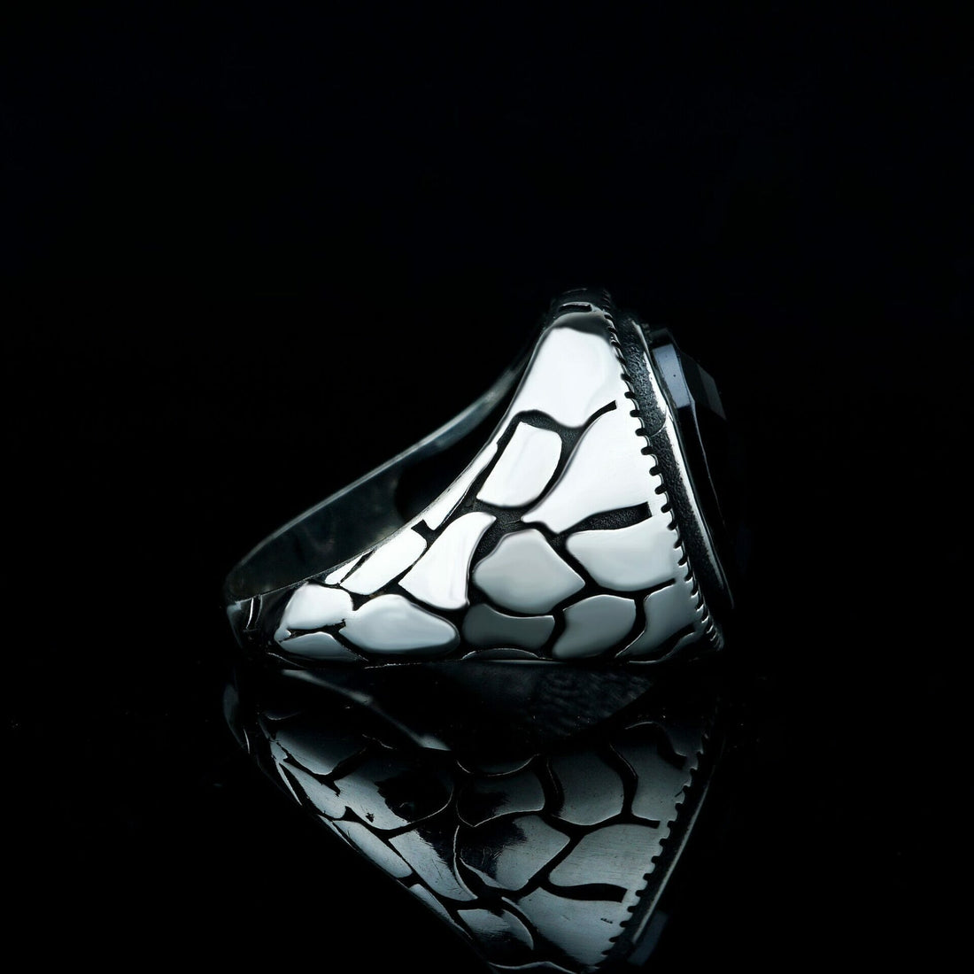 Onyx Snake Skin Silver Ring