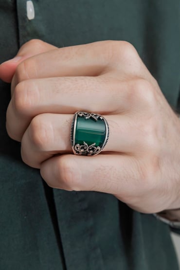 Curved Green Aqeeq Ring